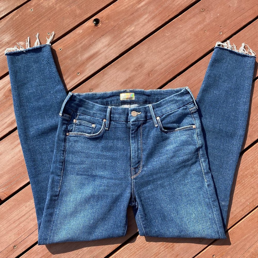 Mother Looker Ankle Fray size 28 in Girl Crush